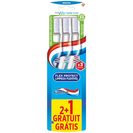 Imagem do produto AQUAFRESH Escova de Dentes Média Limpeza Flexível